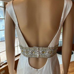 * Sherri Hill Ivory Satin Fit Flare Tank Style Bridal Gown Wedding Dress Size 6